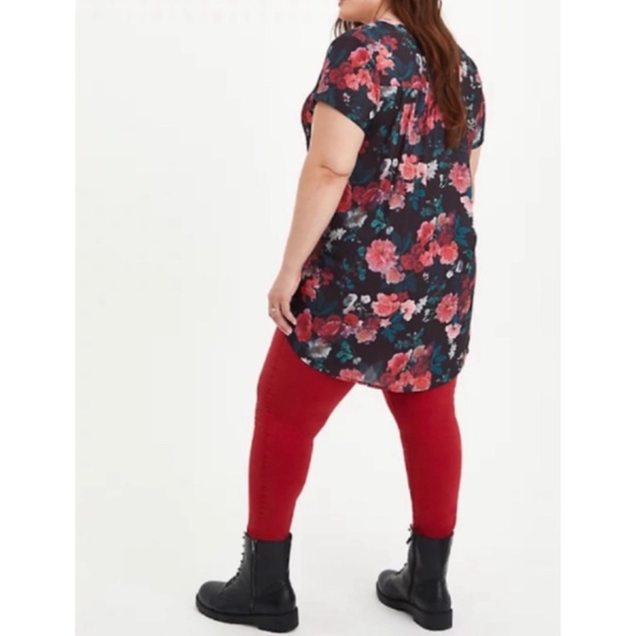 *SOLD* 🆕 Black Floral Georgette Hi-Low Tunic Top 3 3X 22 24 NWT Torrid New! - Picture 3 of 6